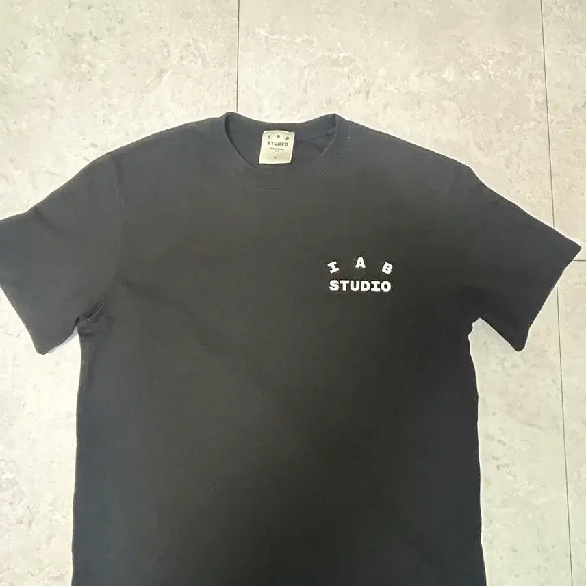 [BUNJANG] IAB Studio 10th Anniversary T-Shirt Black L / 아이앱 스튜디오 10주년 티셔츠 블랙 L