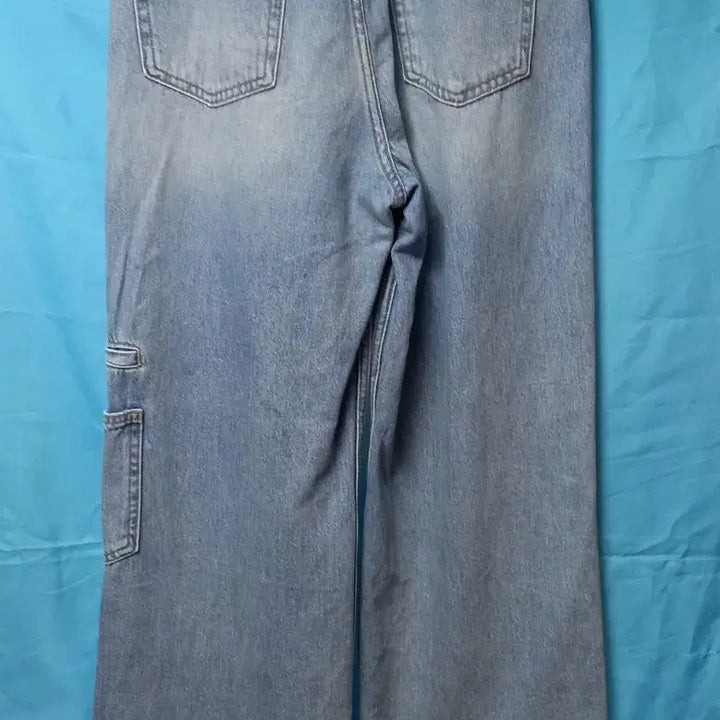 [BUNJANG] G/M Korean Version Wide Cargo Jeans (Light Wash, Unisex) / G/M 코리안 버전 와이드 카고  연청 55 남여 공용