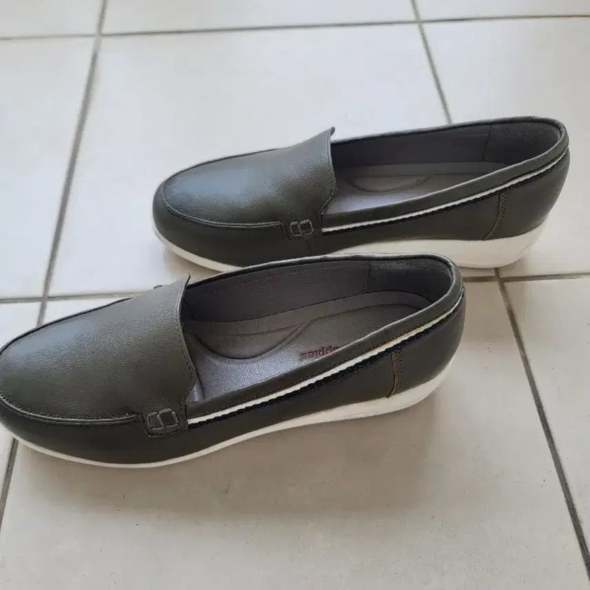 [BUNJANG] Hush Puppies Leather Loafers Size 245 / [245]허쉬파피 가죽로퍼