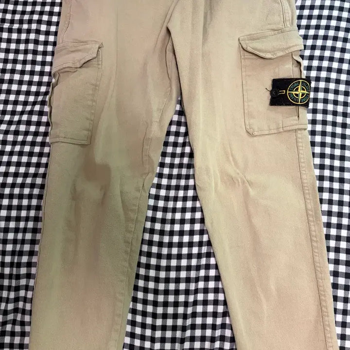 [BUNJANG] Stone Island Beige Cargo Pants / 스톤아일랜드 베이지 카고 바지