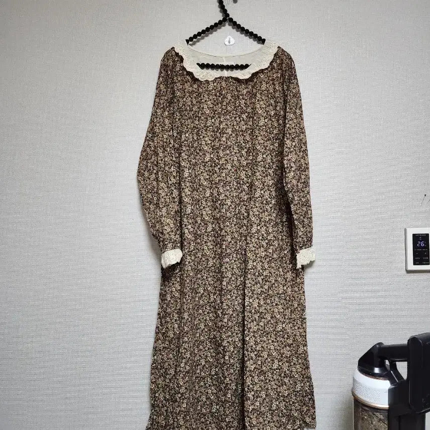 [BUNJANG] Flower Pattern Lace Long Dress / 플라워 패턴 레이스 롱 원피스