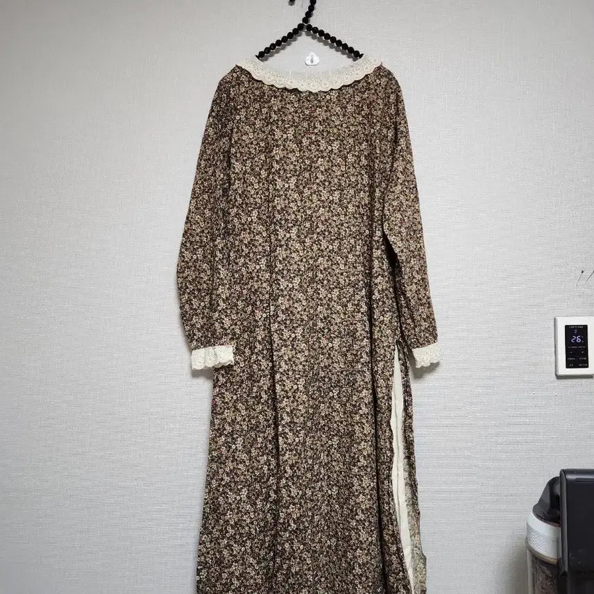 [BUNJANG] Flower Pattern Lace Long Dress / 플라워 패턴 레이스 롱 원피스