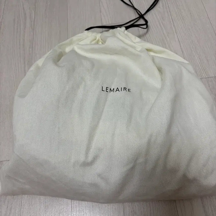 [BUNJANG] Lemaire Croissant Felt Bag Beige / 르메르 크로와상 필트백 베이지