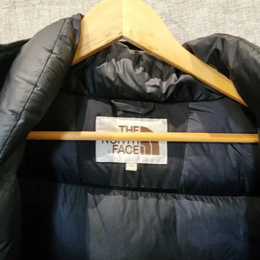 [SOLD OUT] 노스페이스 블랙 후드 패딩 자켓 100 L