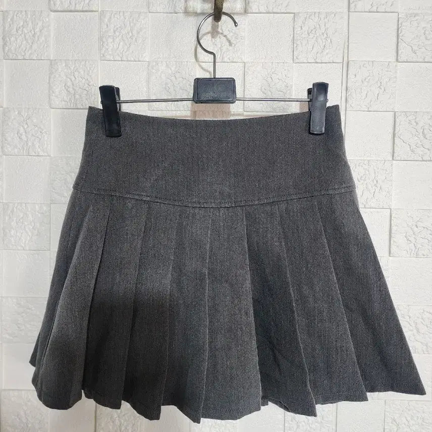 [BUNJANG] Modern Pleated Mini Skirt / 모던한 플리츠 미니스커트 새제품