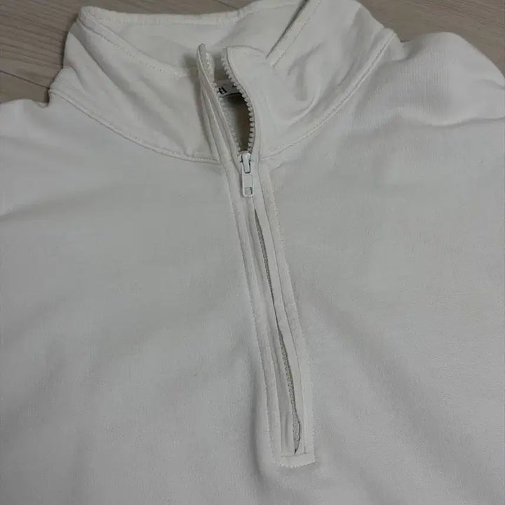 [BUNJANG] ZARA Half-Zip Short-Sleeve T-Shirt XL / 자라 하프집업 반팔 티셔츠 XL