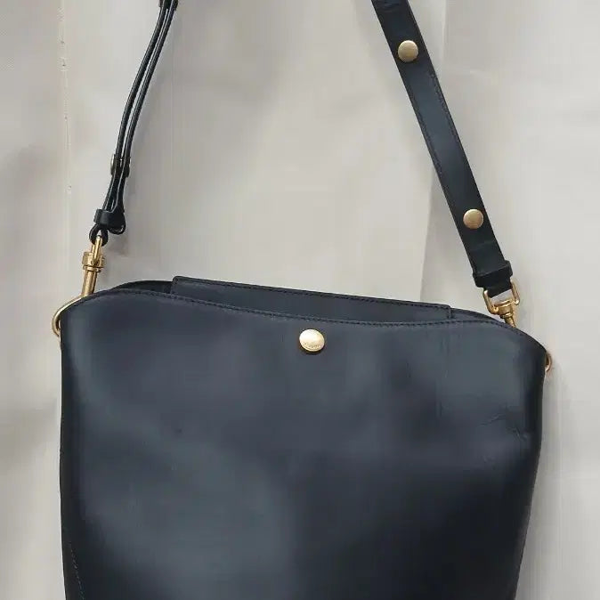 [BUNJANG] Beanpole Black Leather Bucket Bag / 빈폴 블랙 가죽 버킷백