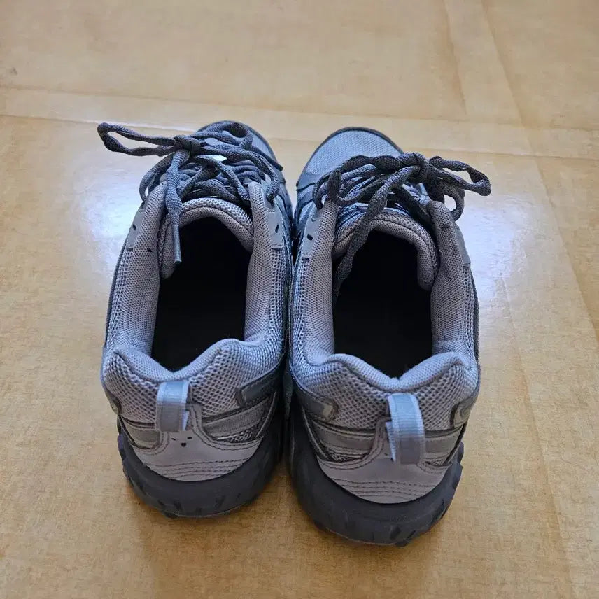 [BUNJANG] 뉴발란스 410v5 270사이즈 / 뉴발란스 410v5 270사이즈