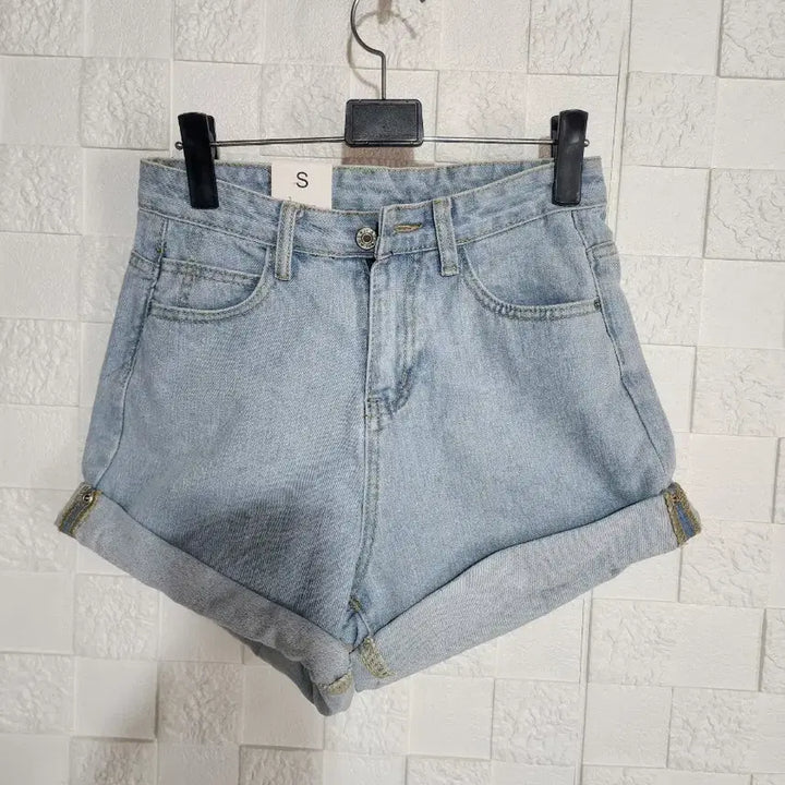 [BUNJANG] Denim Rolled-Up Shorts (Light Wash) - S / 연청 롤업 데님 숏팬츠 S 새제품