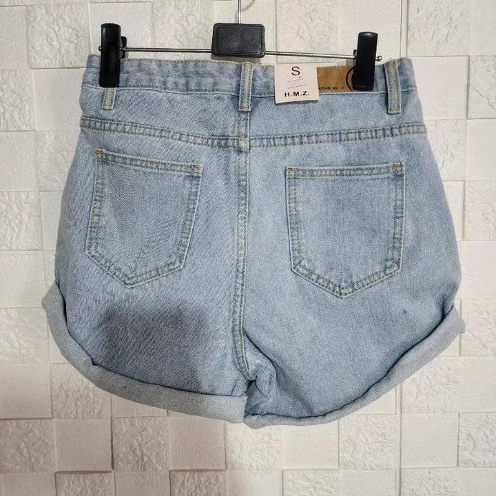 [BUNJANG] Denim Rolled-Up Shorts (Light Wash) - S / 연청 롤업 데님 숏팬츠 S 새제품