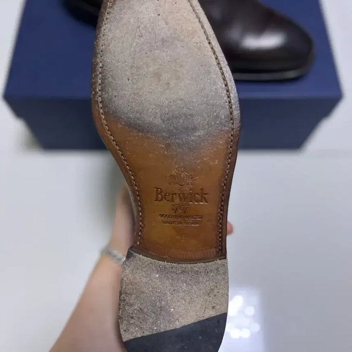 [BUNJANG] Berwick 5216 Hole Cut Oxford Shoes / 버윅 5216 홀 컷 옥스포드 UK6, 파티나 리페어 제품