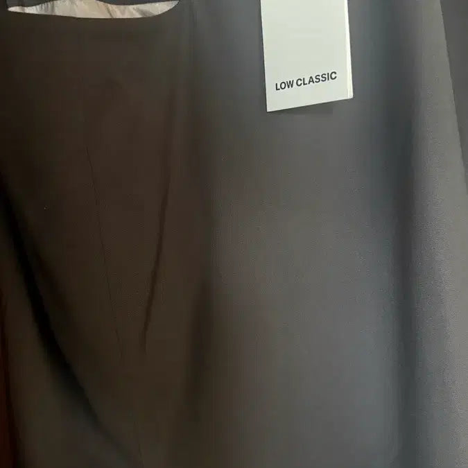 [BUNJANG] Low Classic Curve Hole Long Skirt (L) / 로우클래식 커브 홀 롱 스커트 L사이즈
