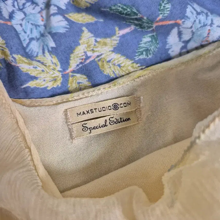 [SOLD OUT] MAXSTUDIO 플로럴 쉬폰 실크 원피스 막스마라 계열
