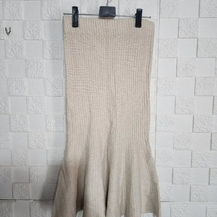 [BUNJANG] Beige Knit Flare Skirt / 베이지 니트 플레어 스커트 새제품