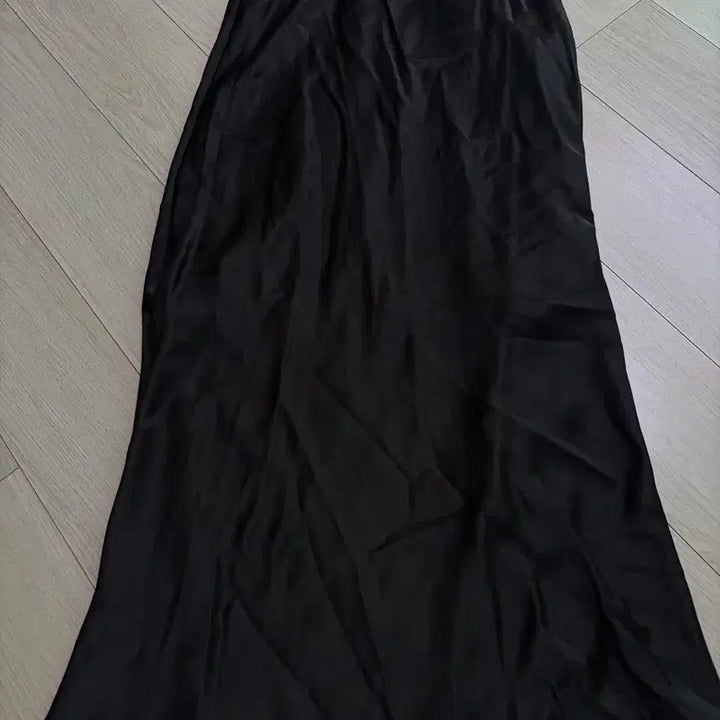 [BUNJANG] Becoming27 Black Silk Long Skirt / 비커밍27 블랙 실크스커트
