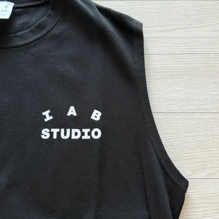 [SOLD OUT] 아이앱 스튜디오 슬리브리스 블랙