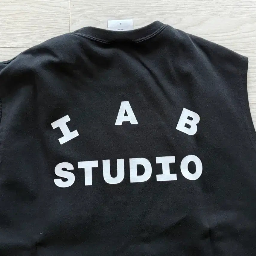 [SOLD OUT] 아이앱 스튜디오 슬리브리스 블랙