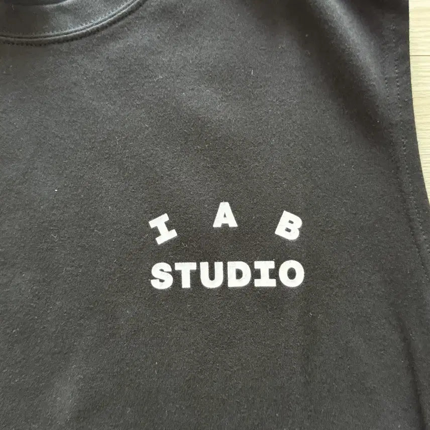 [SOLD OUT] 아이앱 스튜디오 슬리브리스 블랙