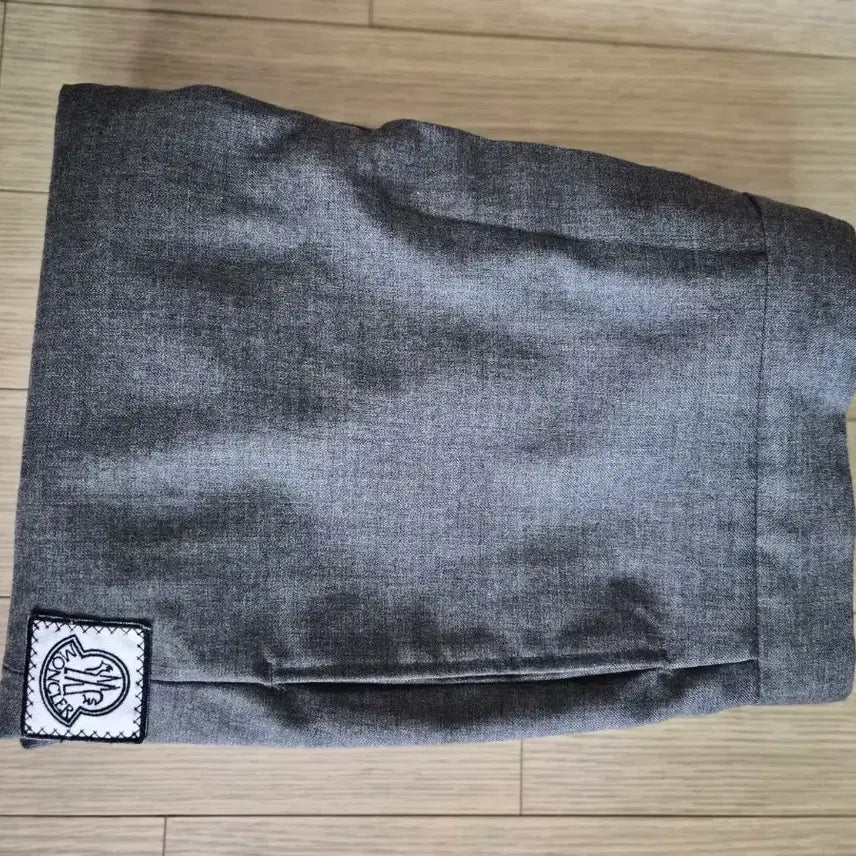 [BUNJANG] Moncler Grey Trousers / 몽클레어 그레이 바지