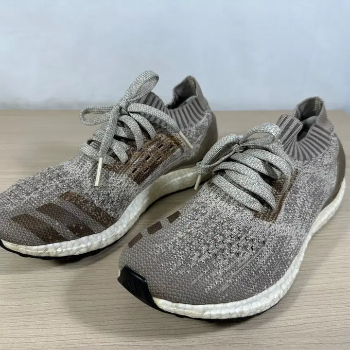 [BUNJANG] Adidas Ultraboost Grey Sneakers 260 / 아디다스 울트라부스트 회색 운동화 260