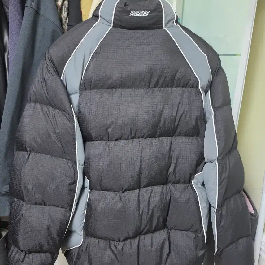 [BUNJANG] Palace Puffer Padding Grey XL / 팔라스 푸퍼 패딩 그레이 xl