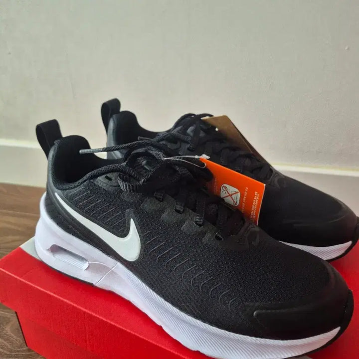 [BUNJANG] Nike Air Max Nuaxis Running Shoes 235mm / (새상품)나이키 런닝화 에어맥스235mm