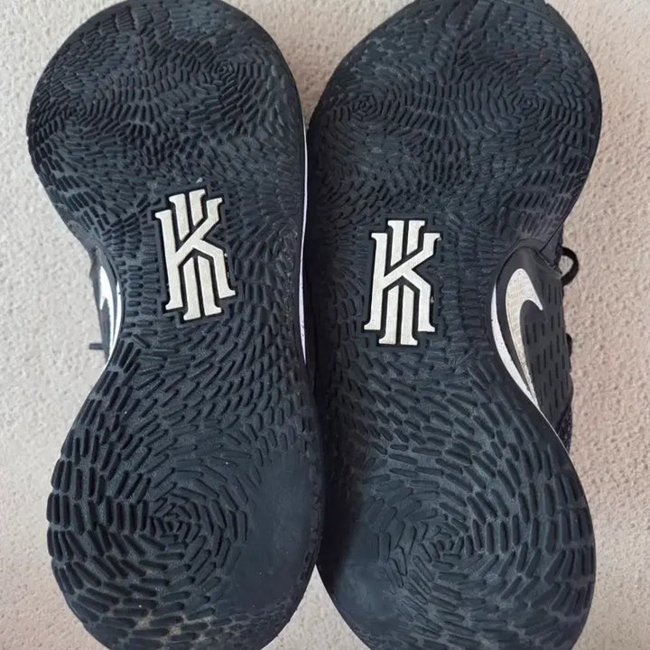 [BUNJANG] Nike Kyrie Low 2 Basketball Shoes / 나이키 카이리 로우2 농구화 블랙