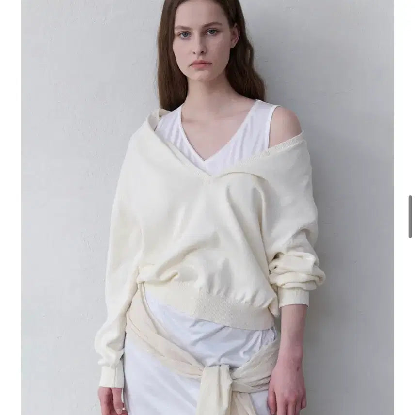 [BUNJANG] Etoile V-Slit Cotton Knit (Ivory) / 에토아 브이 슬릿 코튼 니트(아이보리)