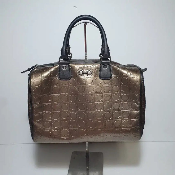 [BUNJANG] Ferragamo Silver Logo Tote Bag / 정품 ㅡ페라가모 ㅡ은장.로고.토트백