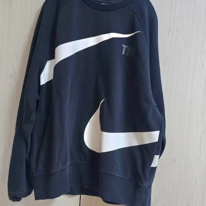 [BUNJANG] Nike Big Swoosh Sweatshirt - Black / 나이키 빅 스우시 맨투맨 블랙 110