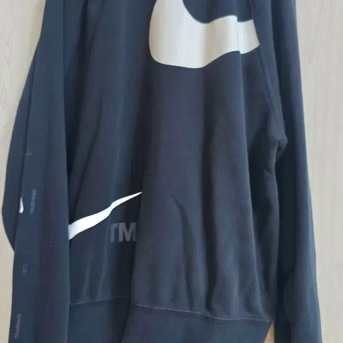 [BUNJANG] Nike Big Swoosh Sweatshirt - Black / 나이키 빅 스우시 맨투맨 블랙 110
