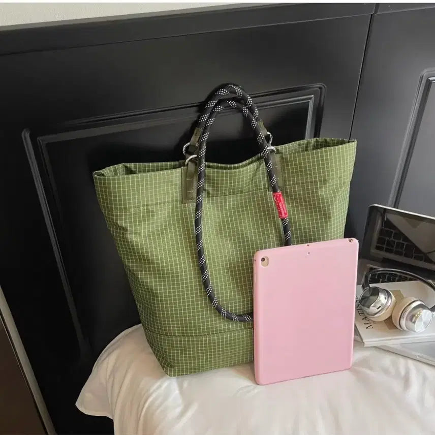 [BUNJANG] Stirrup Check Tote Bag / 로프 핸들 스티랩 체크 토트백 숄더백 겸용 (새제품)
