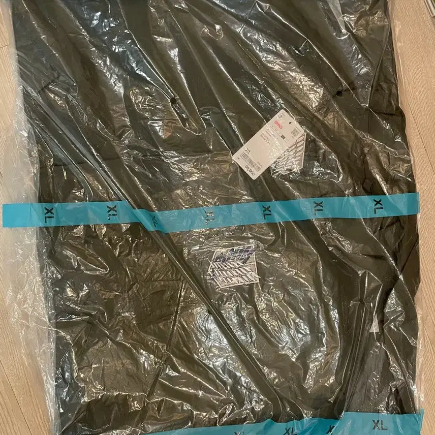 [BUNJANG] SPAO x Attack on Titan Fishtail Long Field Jacket Khaki XL / [XL]스파오 x 진격의 거인 피쉬테일 롱 야상 카키 판매합니다.