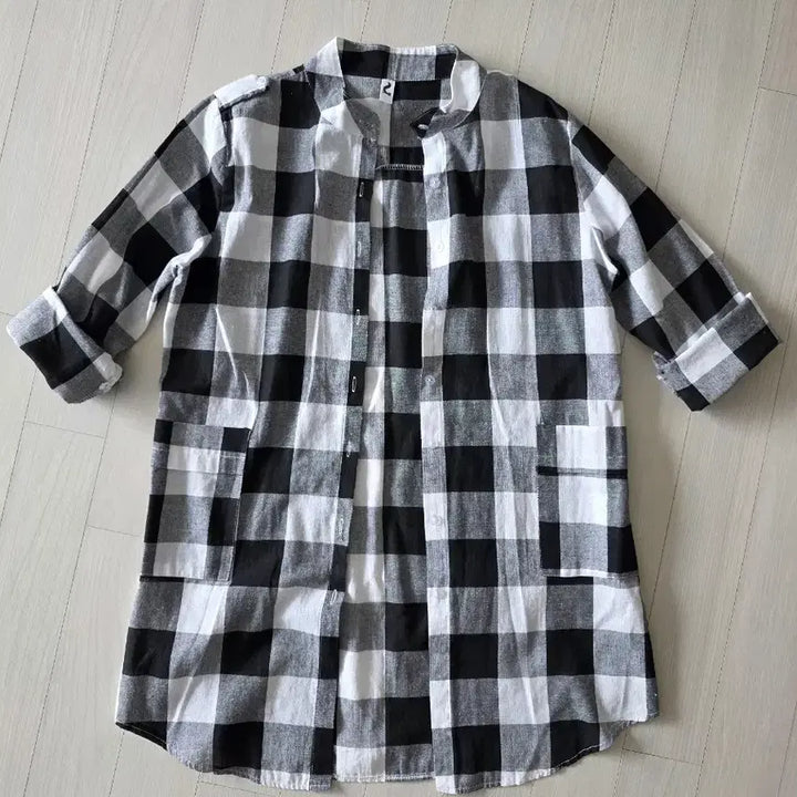 [BUNJANG] Black and White Check Long Sleeve Shirt / 체크 롱 셔츠