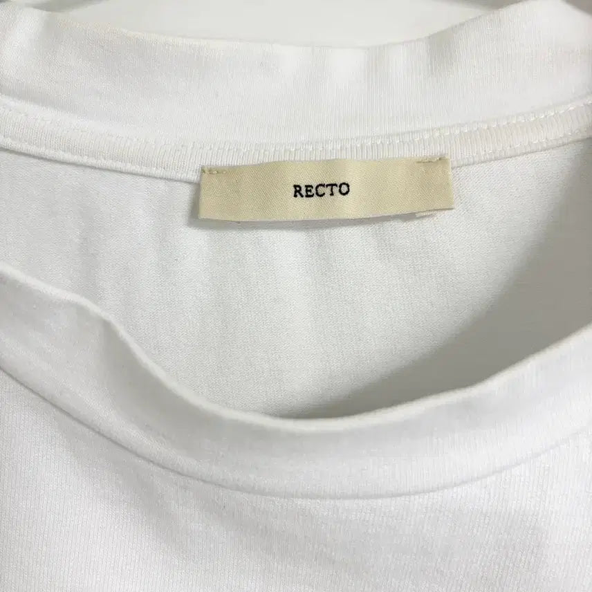 [BUNJANG] RECTO Embroidered Logo Short Sleeve T-Shirt Size S / 렉토 자수로고 반팔 티셔츠 S (100-105사이즈감)
