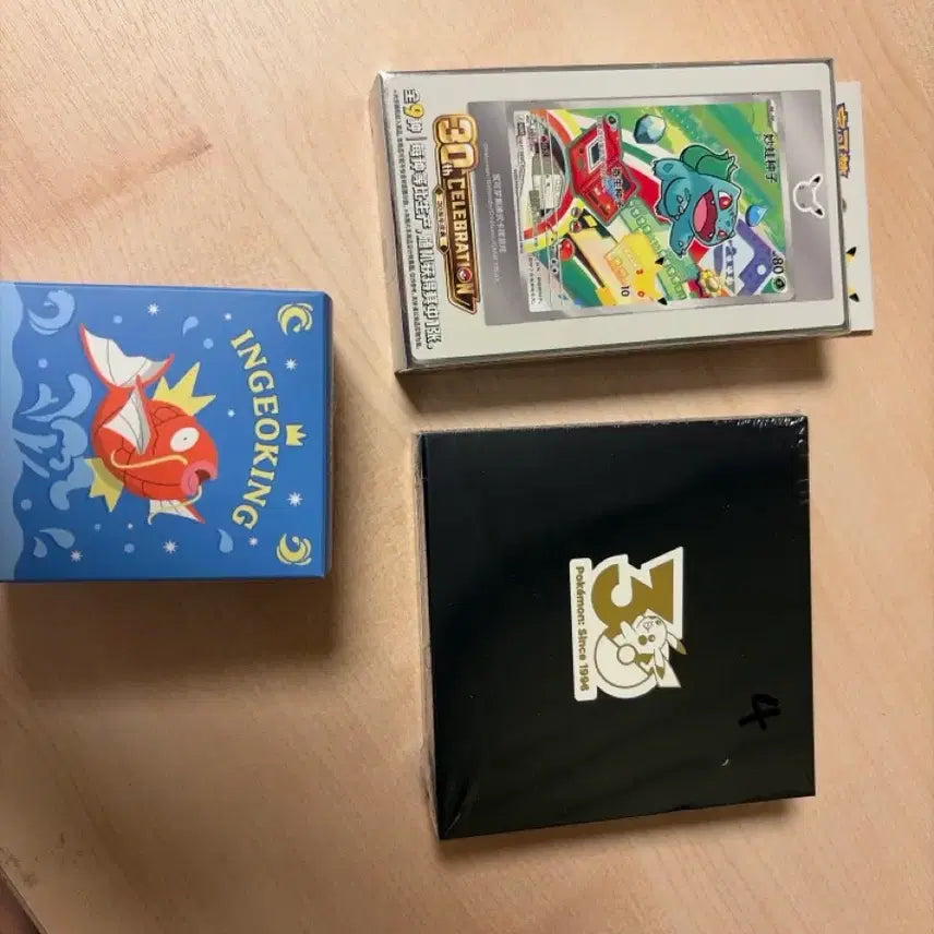 [BUNJANG] Pokemon Gyarados Keycap + 30th Anniversary Badge + Middle Edition Partner Set / 잉어킹 키캡 + 4월 포켓몬스터 30주년 기념 4월 뱃지 + 중판 포켓