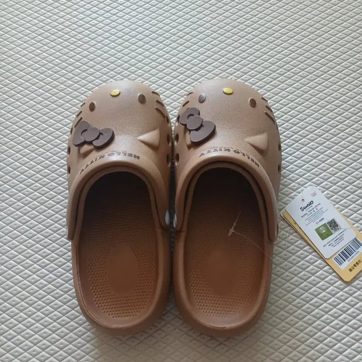 [SOLD OUT] (새상품) 헬로키티 슬리퍼/브라운250