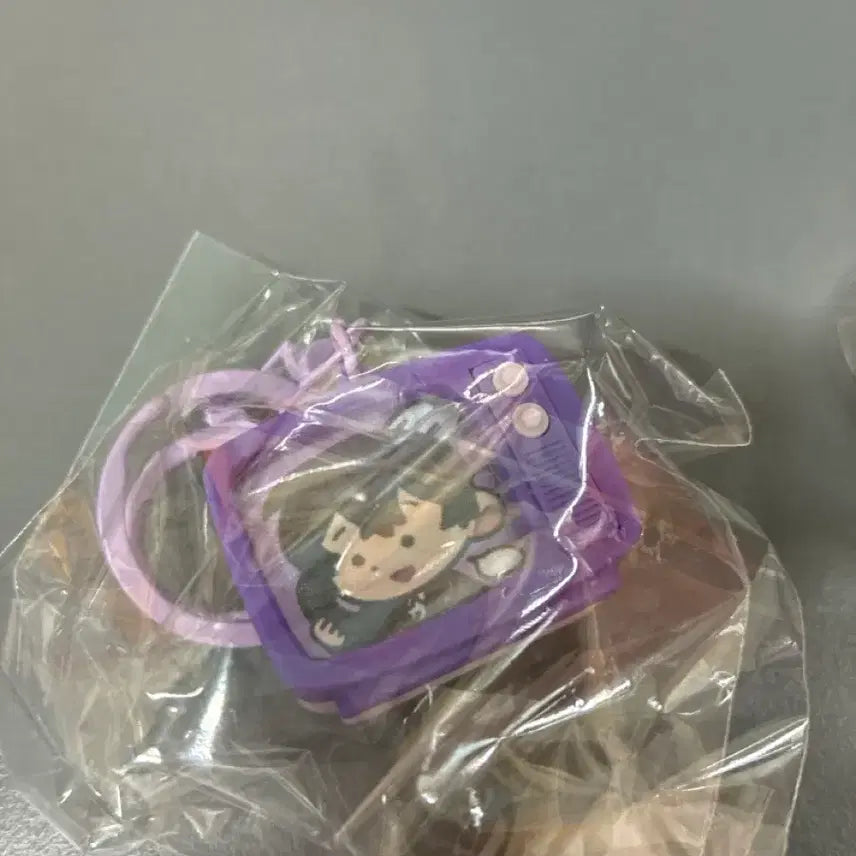 [BUNJANG] Pixelly TV Keyring Suhyun for Deokgae / [픽셀리] 티비키링 교환