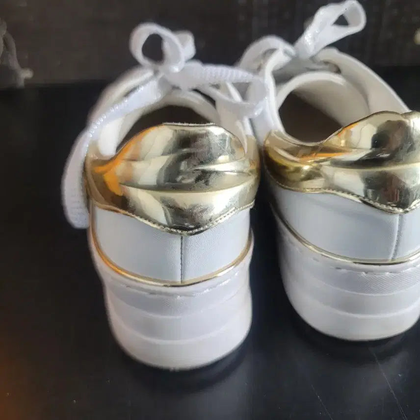 [BUNJANG] MISOPE White Gold Point Sneakers (230cm) / 미소페 화이트 골드 포인트 스니커즈(230cm)