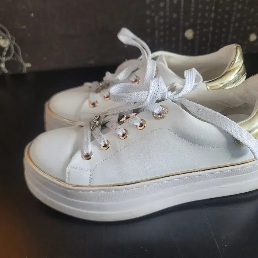 [BUNJANG] MISOPE White Gold Point Sneakers (230cm) / 미소페 화이트 골드 포인트 스니커즈(230cm)