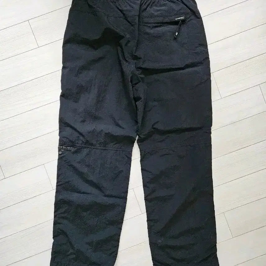 [BUNJANG] New Balance Heritage Woven Straight Pants M / 뉴발란스 UNI ESS 헤리티지 우븐 스트레이트 팬츠 M 80
