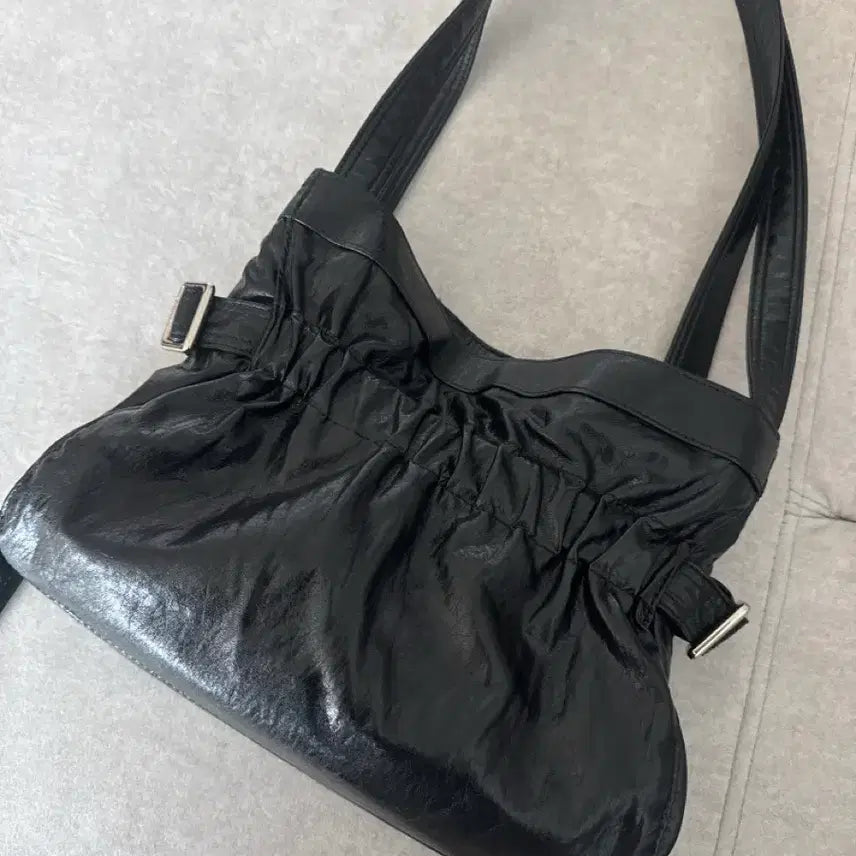 [BUNJANG] Matinkim Seashell Mini Bag Black / 마뗑킴 씨쉘 미니백 블랙