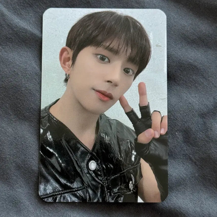 [BUNJANG] DKB D1 What The Hell Everline POB Photocard / 다크비 디원 왓더헬 에버라인 럭드 미공포 특전 포카