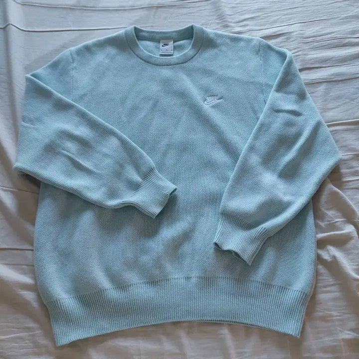 [BUNJANG] Nike Swoosh Club Crewneck Knit Sweater Light Blue / 나이키 스우시 클럽 크루넥 니트 스웨터 하늘색 FQ2913