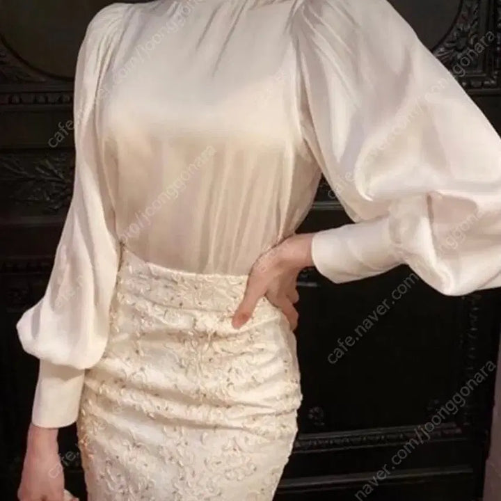 [BUNJANG] La Belle Blanc Classic Silk Blouse / 라벨르블랑 클래식 실크 블라우스