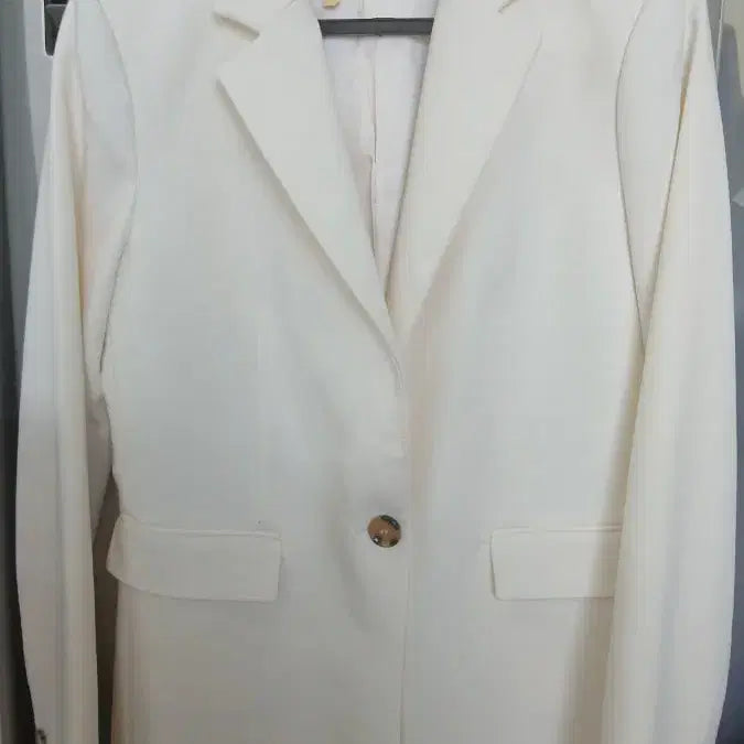[BUNJANG] MNG Ivory Jacket Size 36 / MNG 아이보리 자켓 36사이즈 상태좋음 뒷트임도안뗌