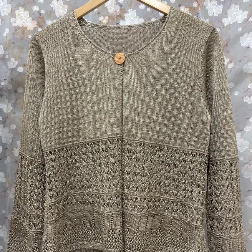 [BUNJANG] Vintage Brown Cardigan with Button Detail / 빈티지 단추 브라운 가디건