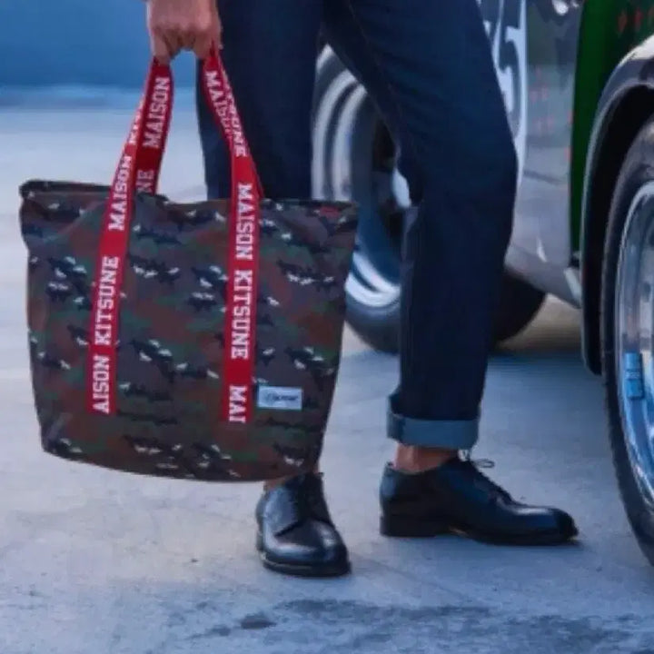 [BUNJANG] Maison Kitsune x Eastpak Tote Bag / 메종 키츠네&amp; 이스트팩 콜라보 토트백