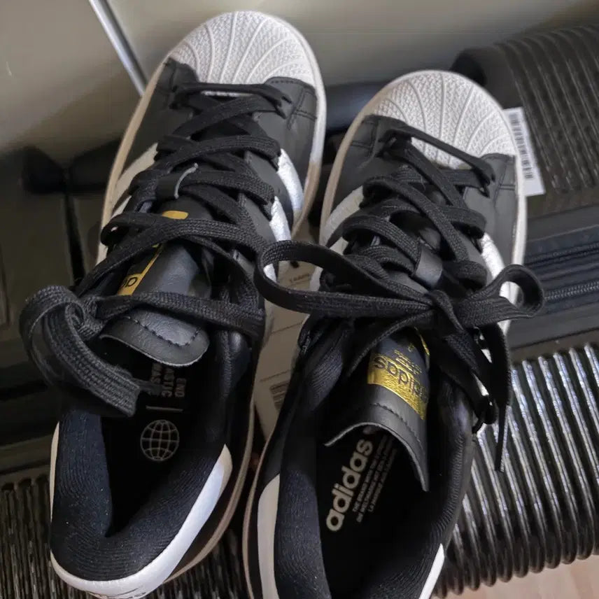 [BUNJANG] Adidas Superstar Bonega Black / [새상품/정품] 아디다스 슈퍼스타 보네가 블랙 240