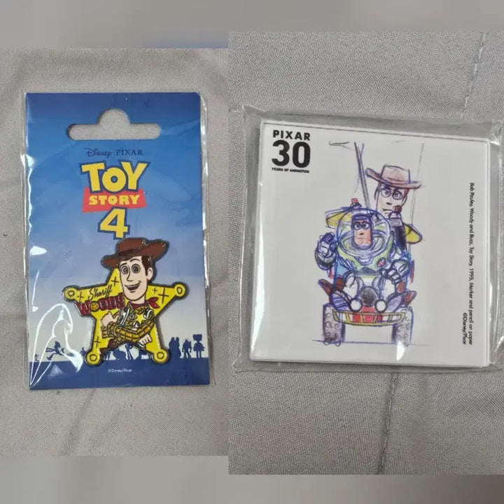 [BUNJANG] Toy Story Woody Pin Badge &amp; Pixar 30th Anniversary Badge Set / 토이스토리 우디 핀뱃지 &amp; 픽사 30주년 뱃지
